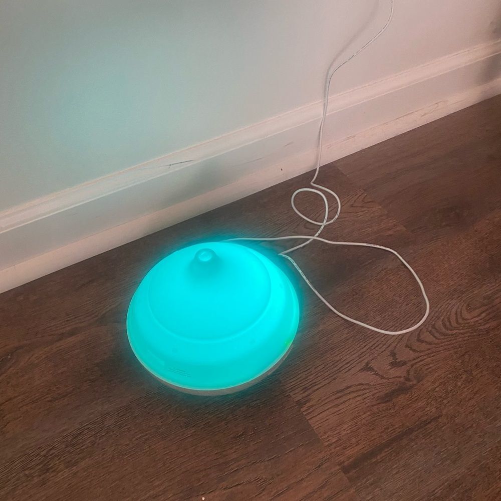 Glowing Aromatherapy Diffuser